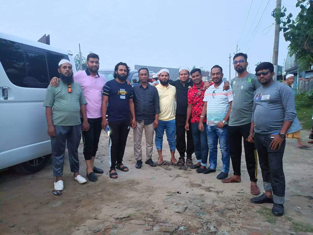 সকলে সকলের জন্য
